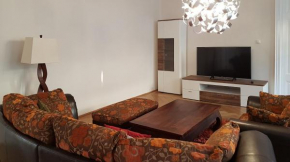 Wohnung #8 mit Terrasse in Nähe einer Einkaufsstraße